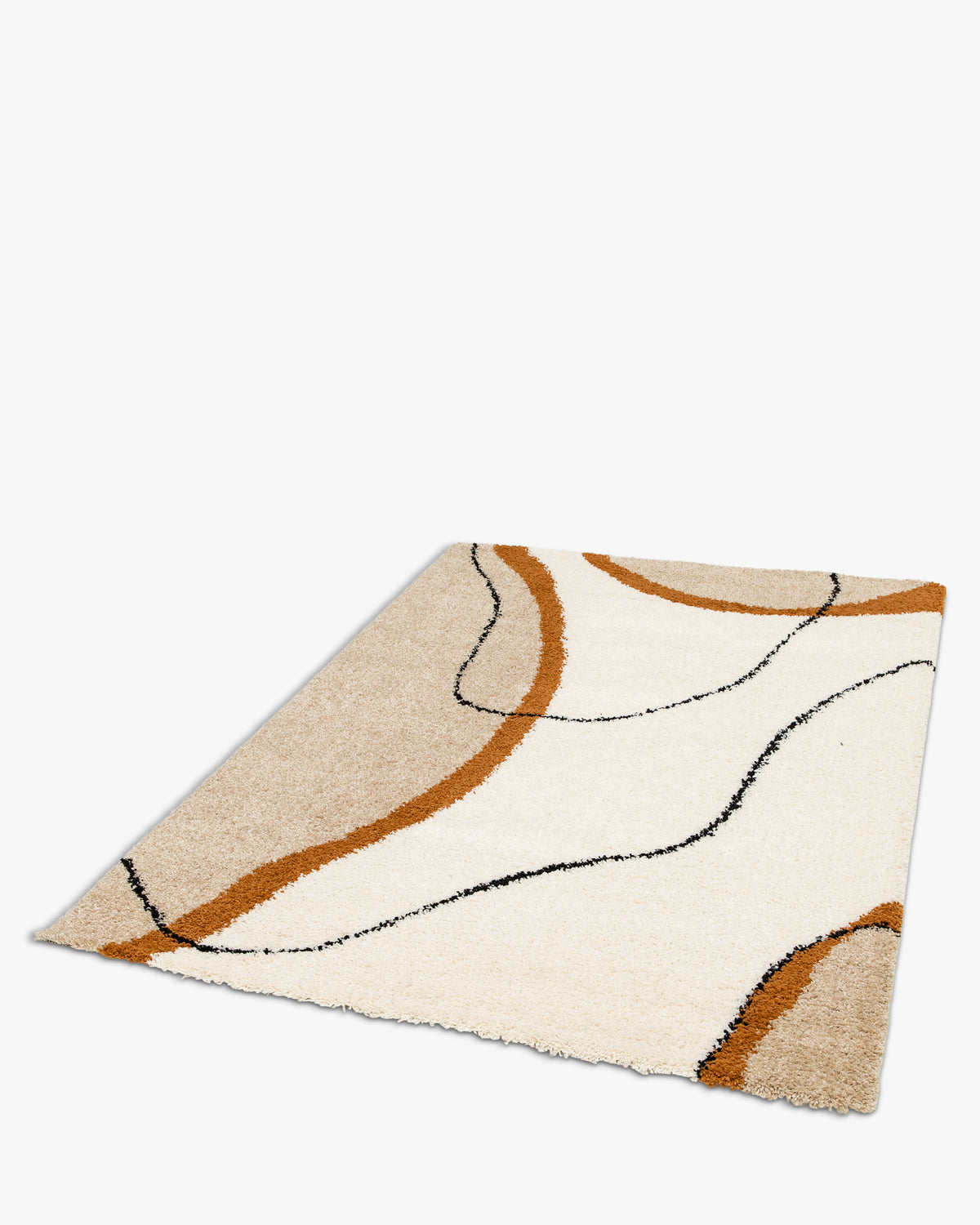 tapis de salon Solano petit format écru à courbes ocre et sable - vue de trois quarts
