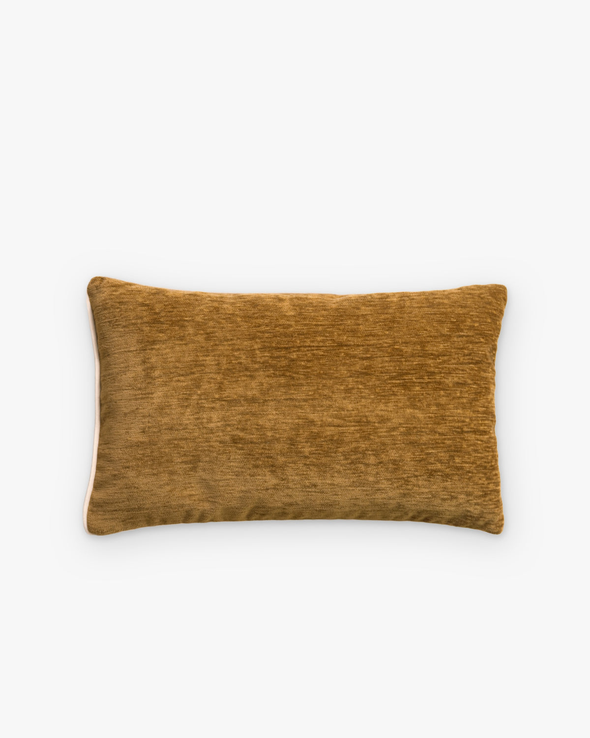 coussin rectangulaire LODGE en chenille marron ocre à passepoil écru, vu de dessus à plat